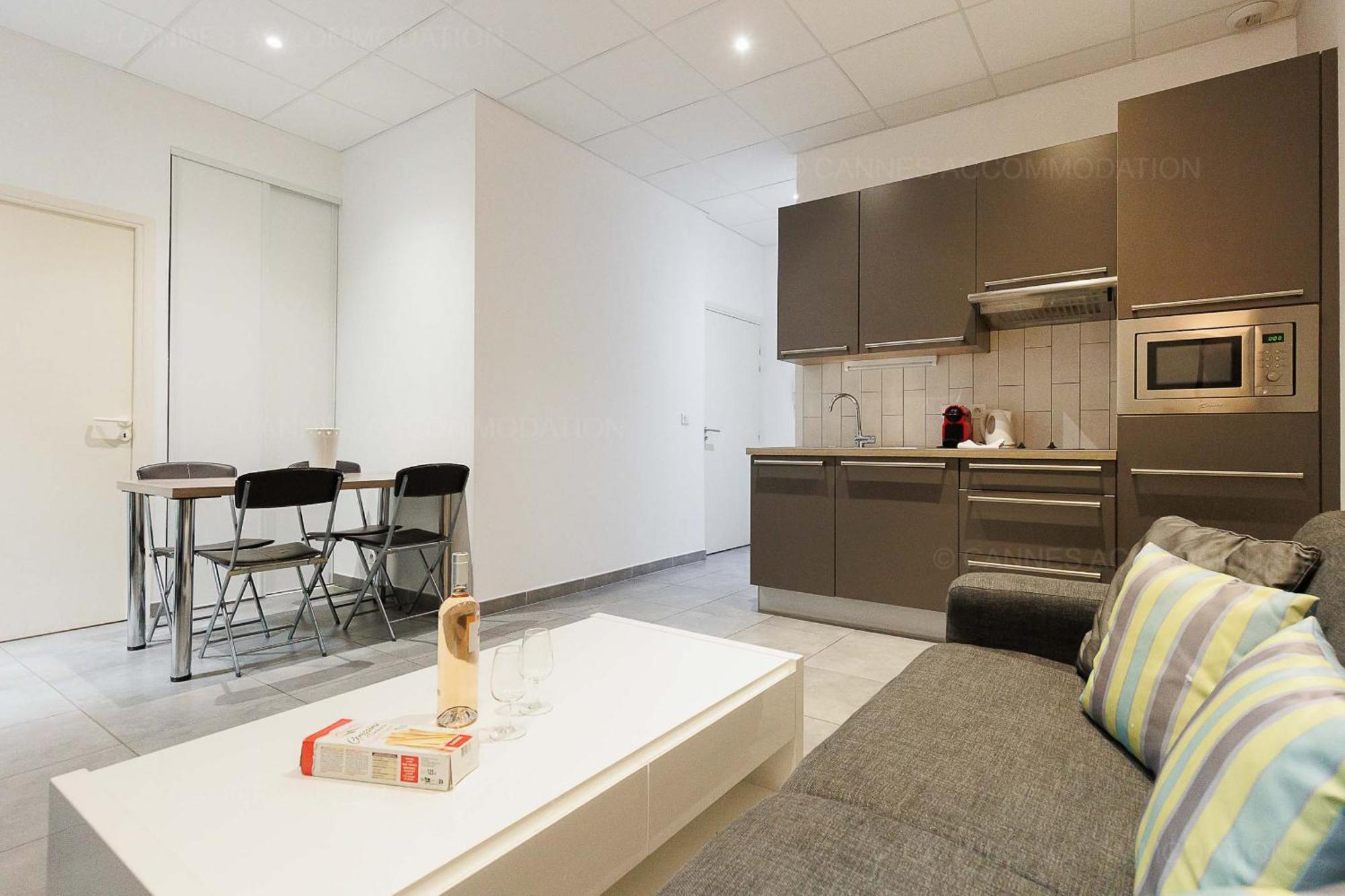 Appartement Aout 12 *